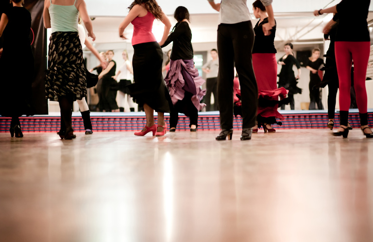サークルの指導にも豊富なノウハウで対応 | 知多市の社交ダンスならDANCE STUDIO LIGARE