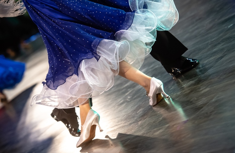 経験豊富な現役選手が競技ダンス指導 | 知多市の社交ダンスならDANCE STUDIO LIGARE